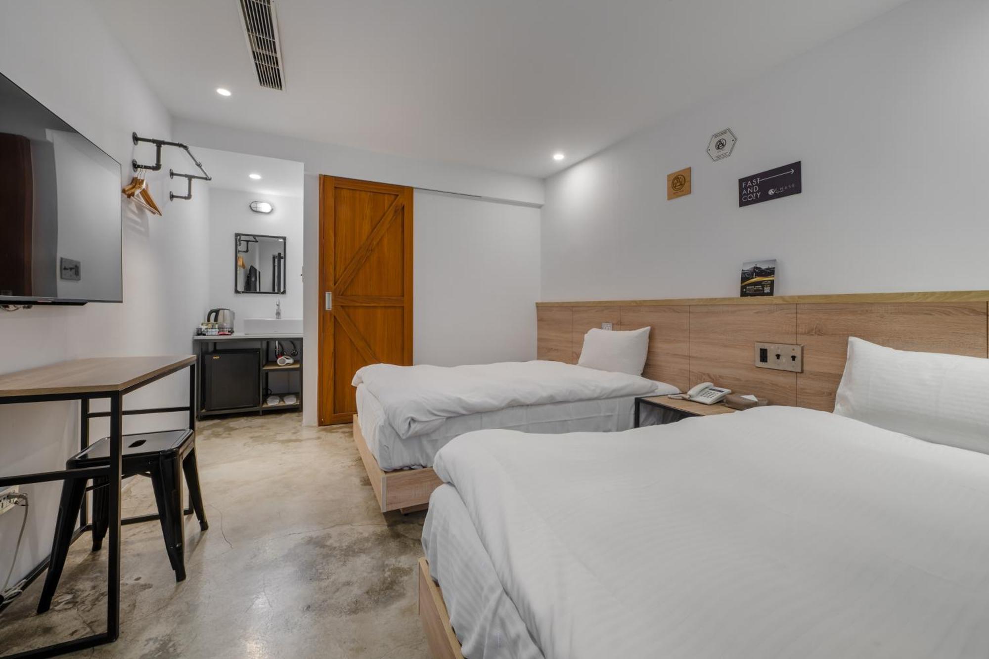 Chase Hotel Taichung Exterior foto
